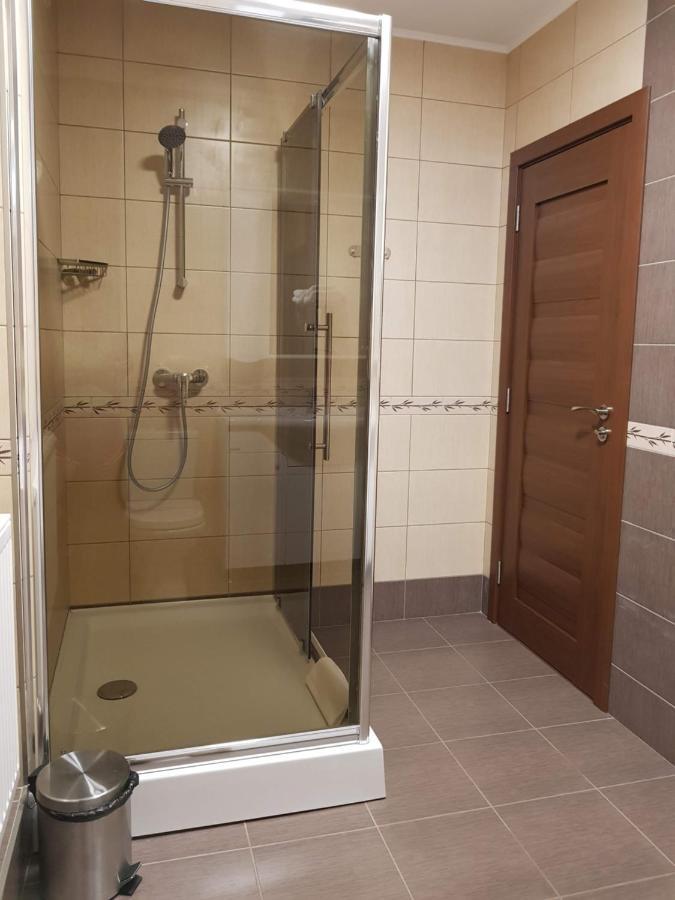 Resting House Hotel Braşov Buitenkant foto